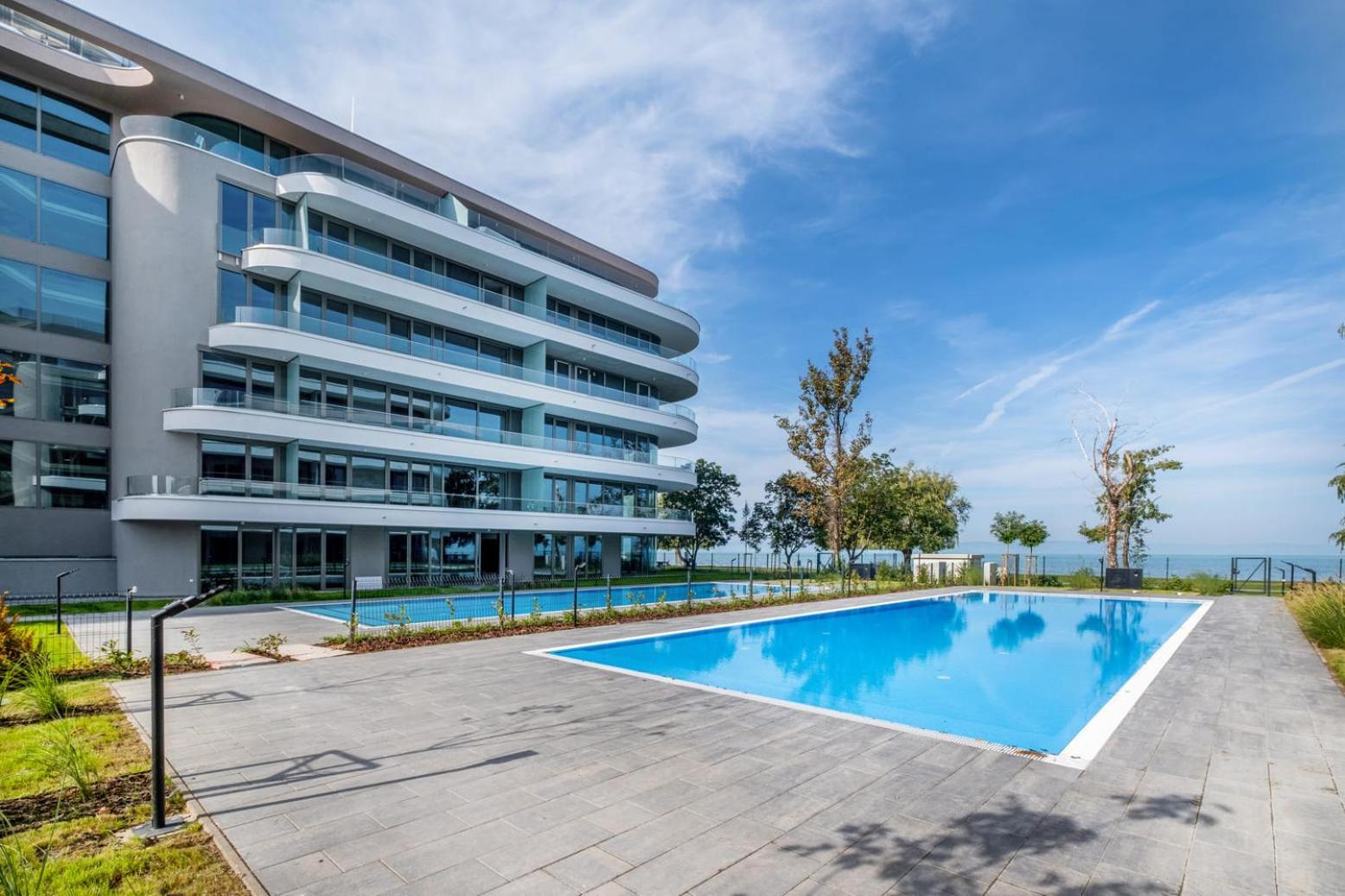 Myflat Wave Luxury 44 Suite Siófok Esterno foto